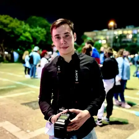 Ilya, 25Modiin 