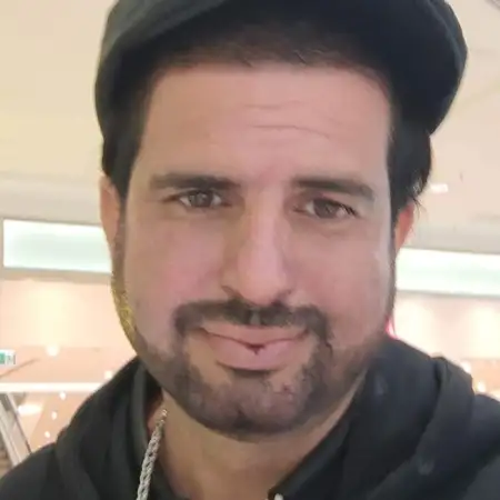 Izhak, 41Petah Tikva 