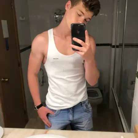 Mikhail, 26Tel Aviv 