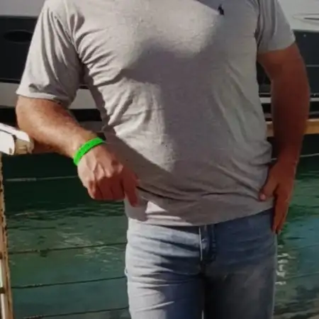 אדיר, 52Kiryat Bialik 