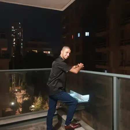 הקווקזי, 32Ramat Gan 