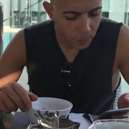 שי, 52Tel Aviv 