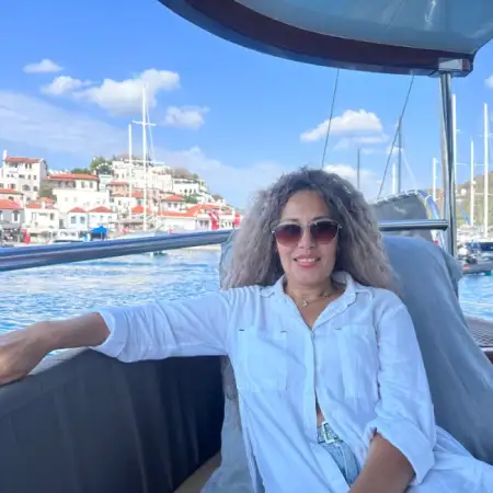 Nadya, 44Tel Aviv 