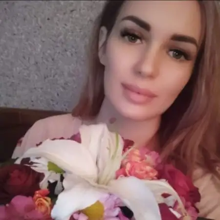 Yana, 32Tel Aviv 