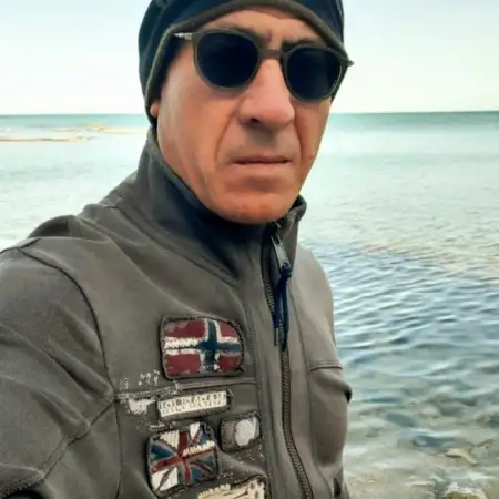 moshe, 63Hedera 