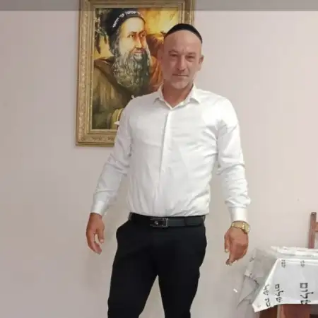 דרור, 45Kiryat Gat 