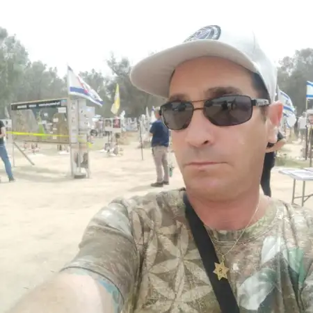 Koby, 44Tel Aviv 