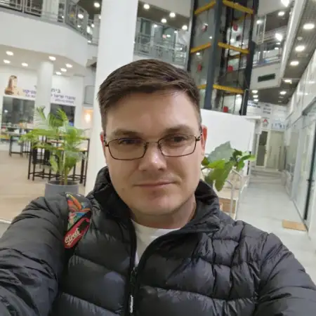 Vladimir, 43Petah Tikva
