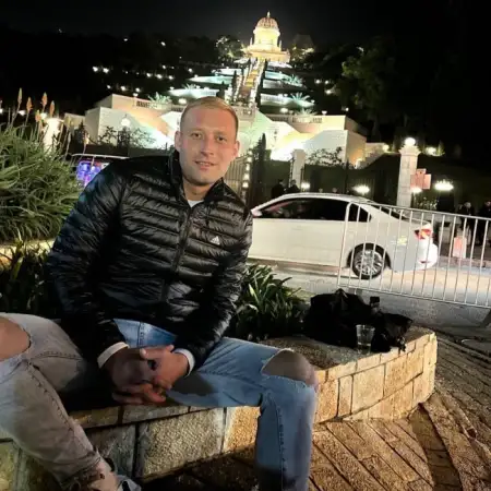 Vale, 36Tel Aviv 