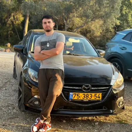 Vitaliy, 27Gan Yavne 