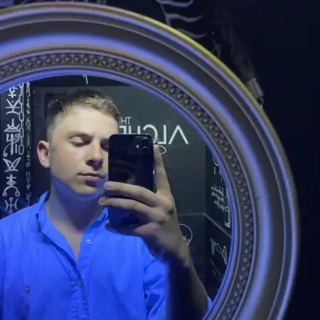 Max, 22Rishon LeZion 