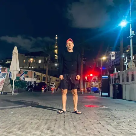 Denis, 30Tel Aviv 