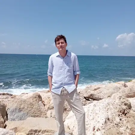 Viktor, 37Tel Aviv 