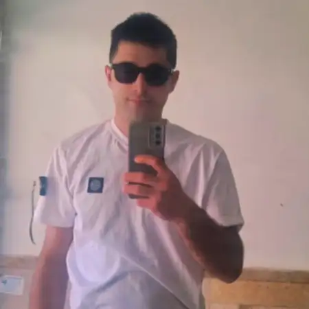 Ruslan, 30Tel Aviv 