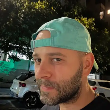 Artur, 37Haifa