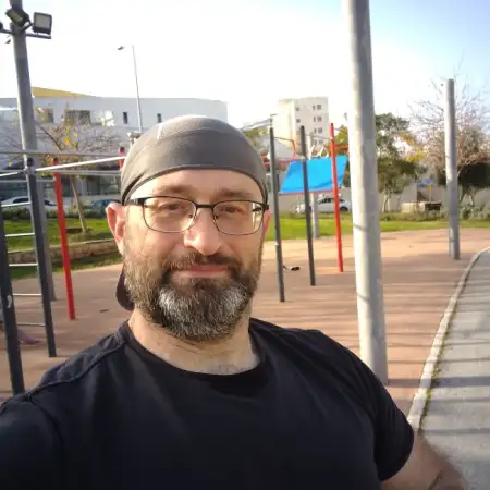 Vlad, 46 Haifa