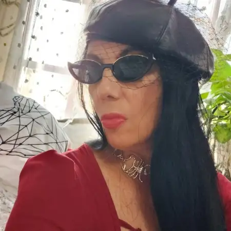 karina, 57Tel Aviv 