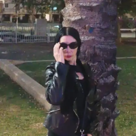 karina, 57Tel Aviv 