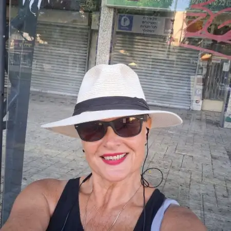 Elena, 59Petah Tikva 