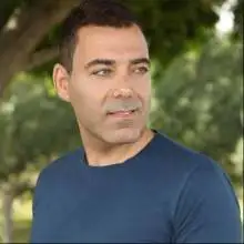 Photo אבי 1 לא קשוח כמו שנראה בתמונה ?