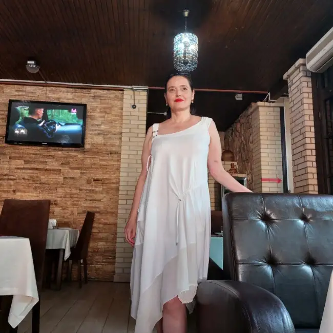 Yuliya, 54 - Dately
