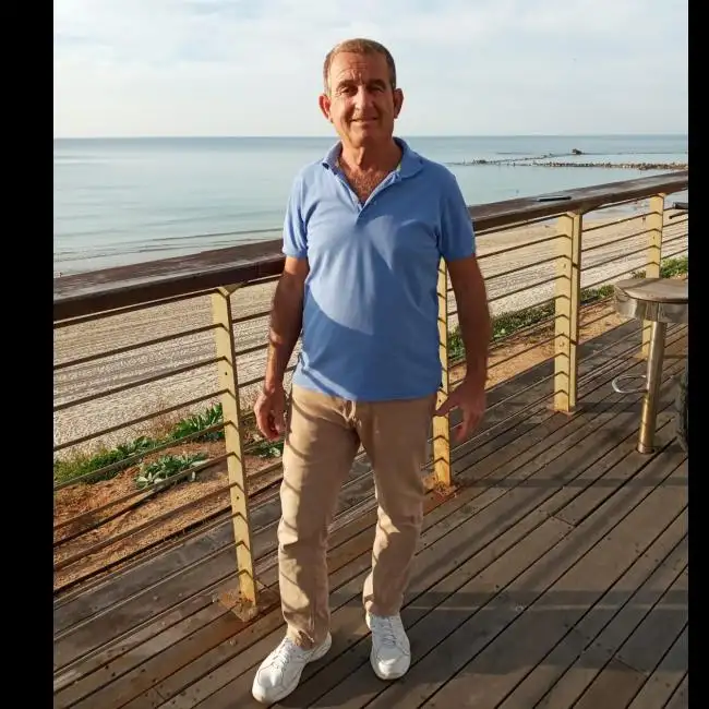 מוטי, 70, Bat Yam - Dately