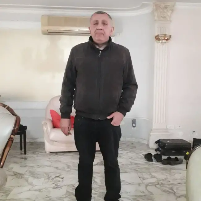 Avner, 49 - Dately