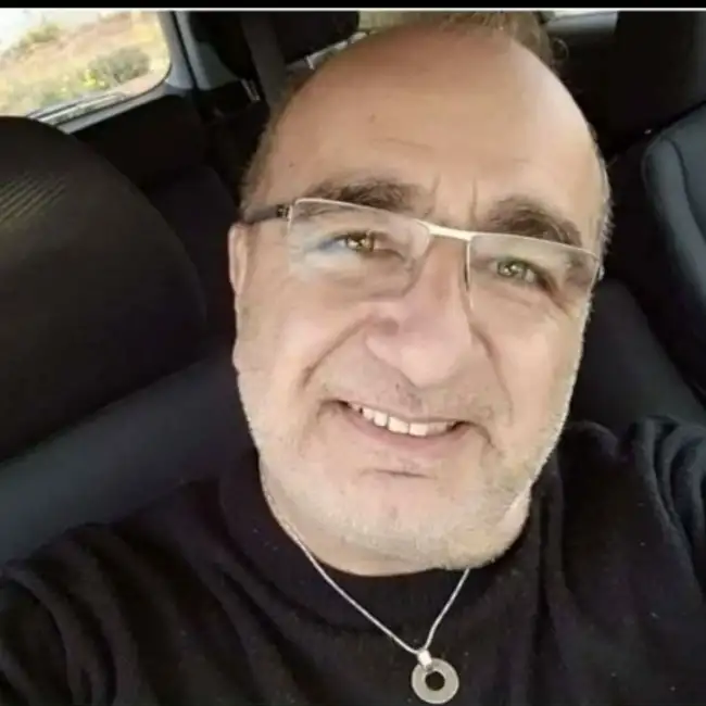 Moshik, 61, Petah Tikva - Dately