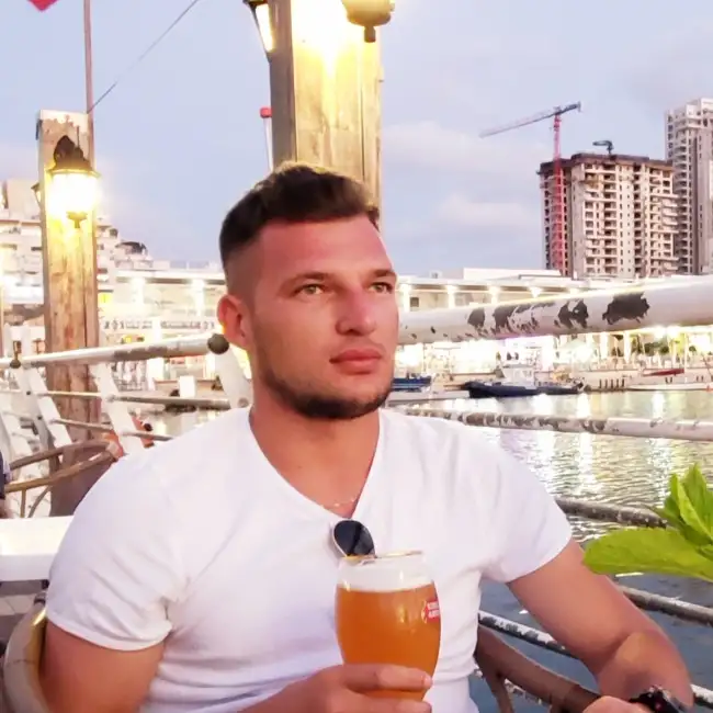 Graff, 31, Ramat Gan - Dately