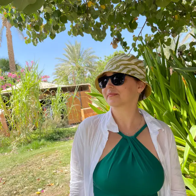 Anna, 42