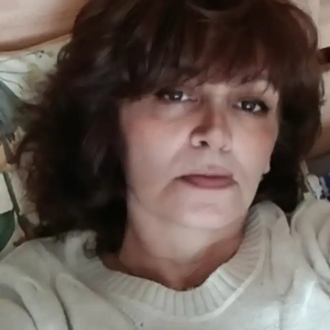 Svetlana · 64 ·