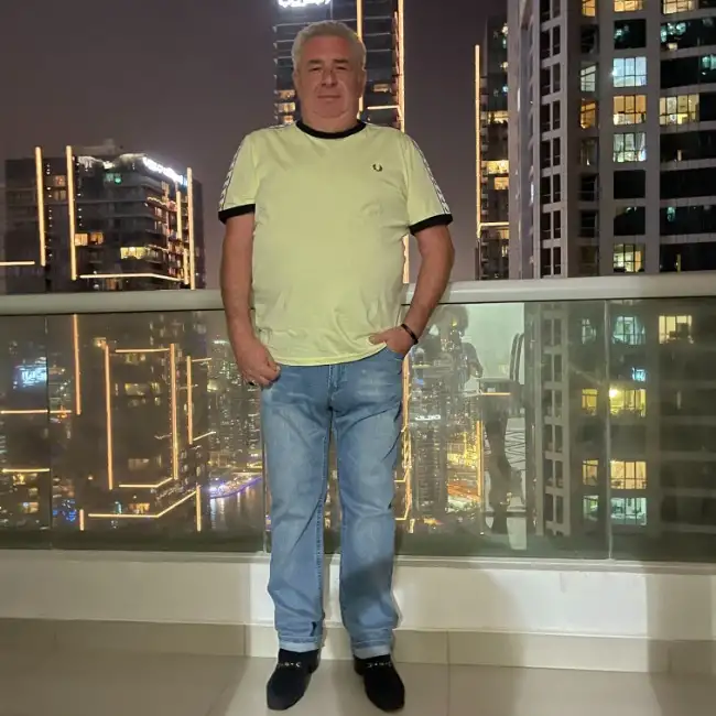 Slava, 61 - Dately