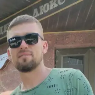 Alex, 41 - Dately