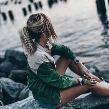 Leya, 44