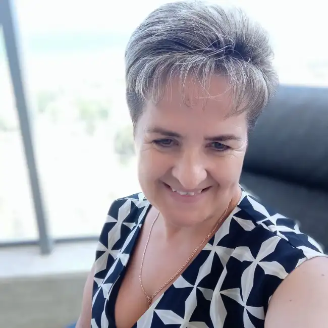 Larisa, 56