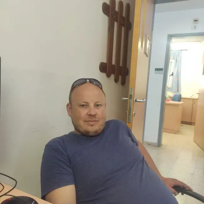 Vitali, 41, Hedera - Dately