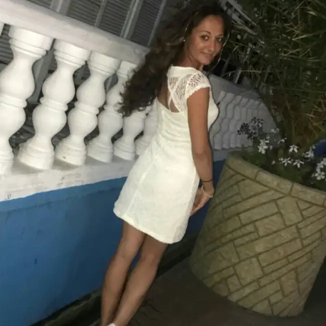Lina, 42