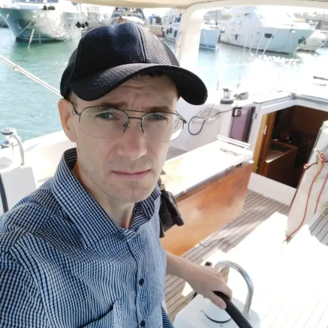 Aleksei, 48 - Dately