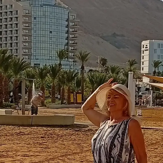 Valentina, 74