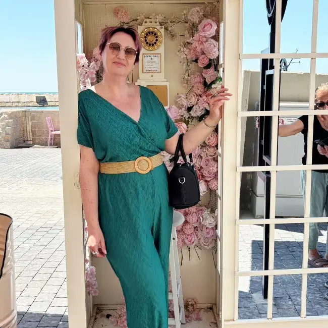 Yana, 52