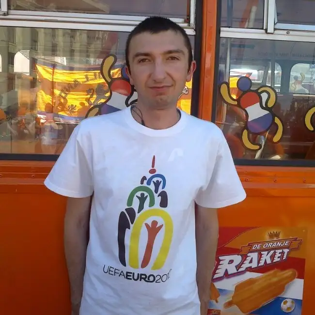 Aleksandr · 38 ·           