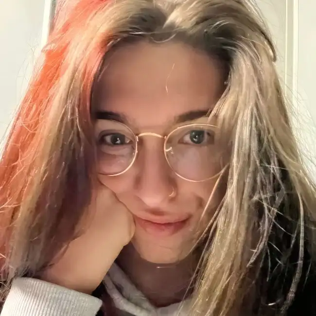 Leila · 31 ·